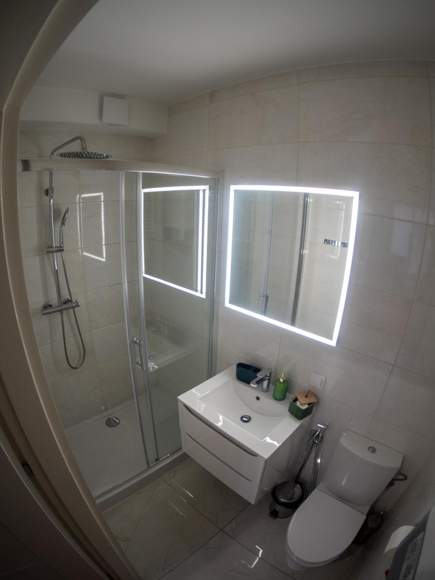 Apartament Classic Comfort Aleja Nmp 8 - Free Parking Częstochowa Екстериор снимка
