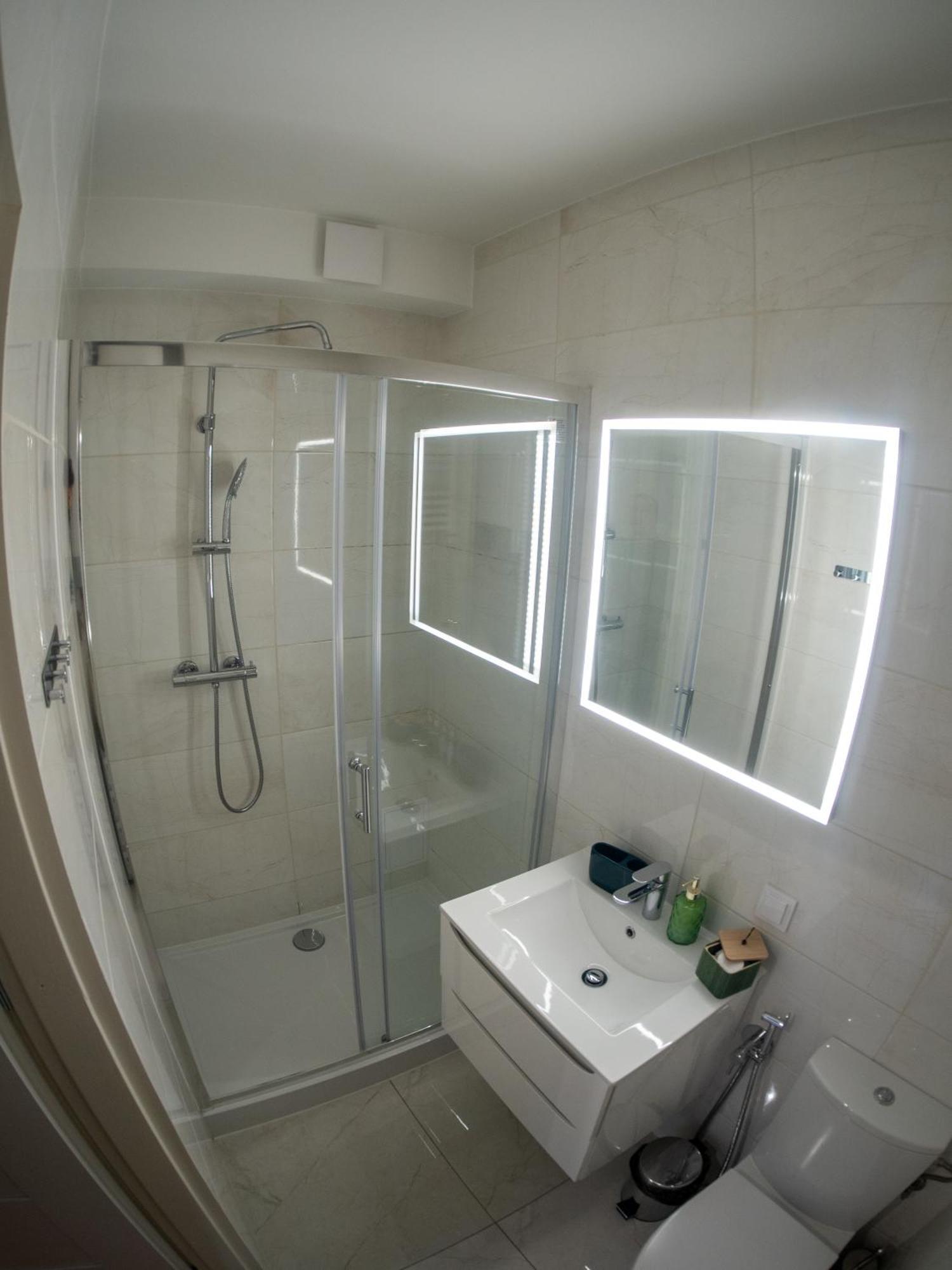 Apartament Classic Comfort Aleja Nmp 8 - Free Parking Częstochowa Екстериор снимка